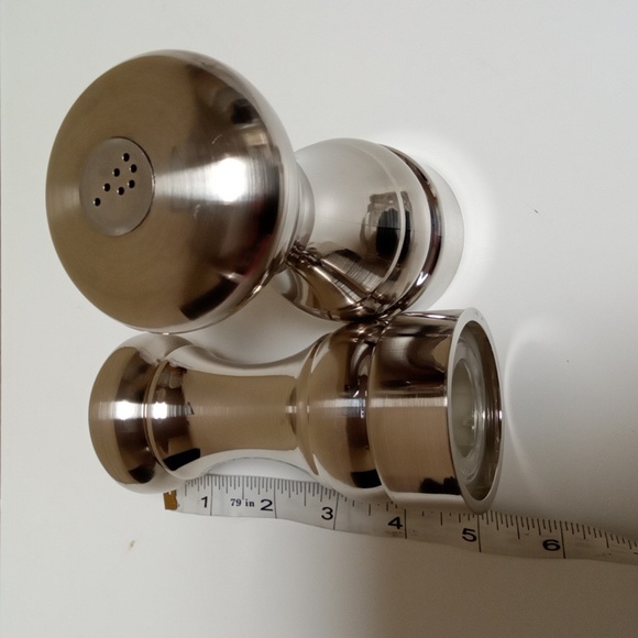 Olde Thompson Silver Salt & Pepper Shakers - Picture 5 of 8